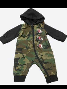 Jordan Baby Camo Hooded One-Piece Romper - Green & Black
